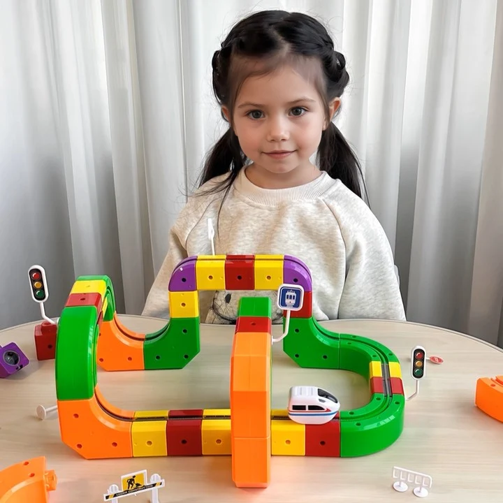 Magnetic Anti-Gravity Train Set - Kido Tech